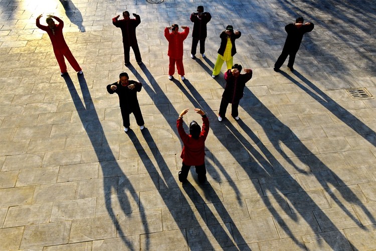 老人摔倒后进icu还有救吗,老人家摔跤骨折为什么住icu