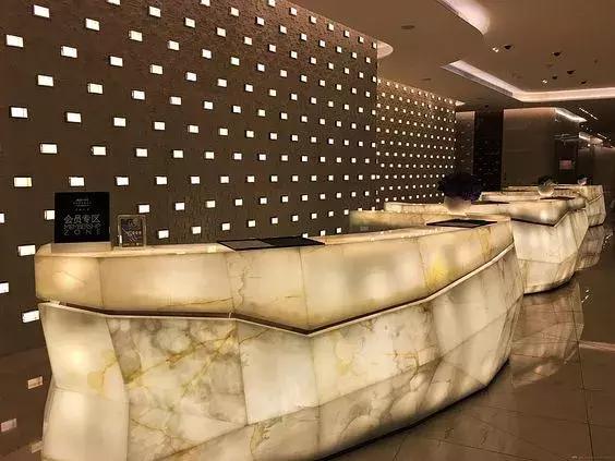 每日课堂|苹果零售店，超薄“透光石”如何成为黑科技玩法？