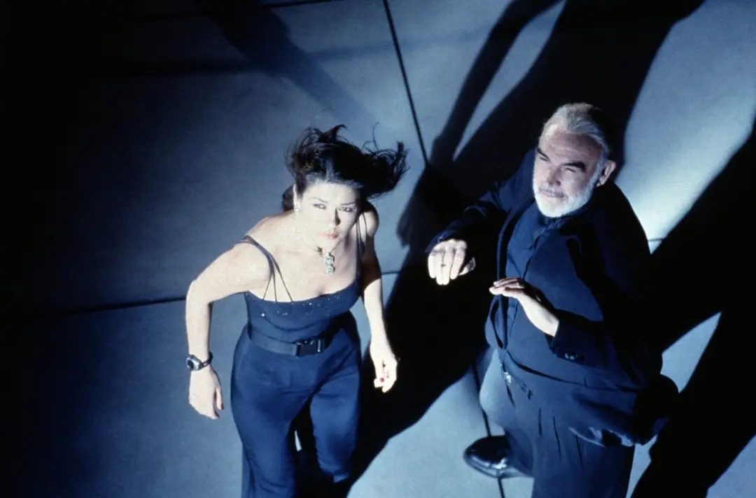 凯瑟琳泽塔琼斯偷天陷阱红外线,凯瑟琳泽塔琼斯偷天陷阱剧照