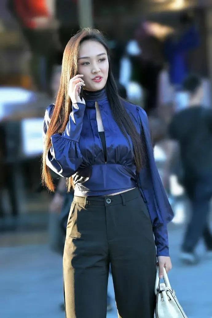 夏天里黑色的少妇