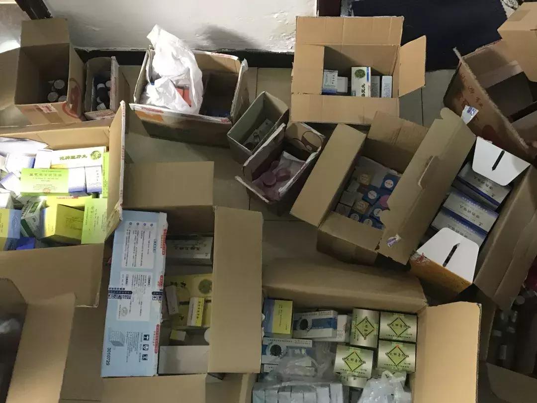 可恨!这对夫妻囤积“明星小药”再以5倍价格出售!拘!