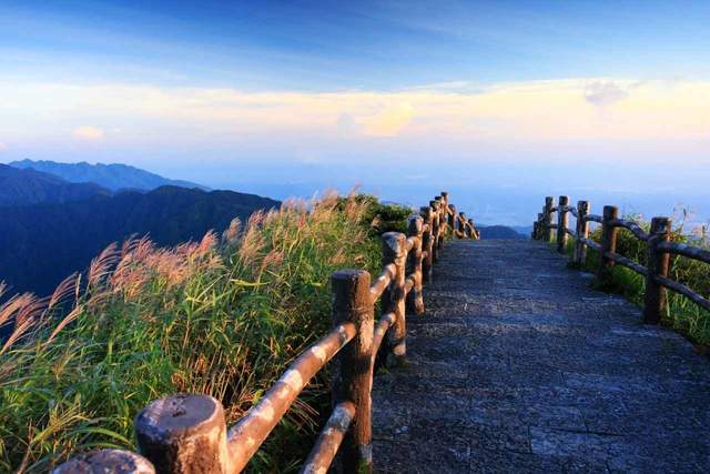 夏天重庆江边露营地点推荐,夏天西安周边适合露营的地方