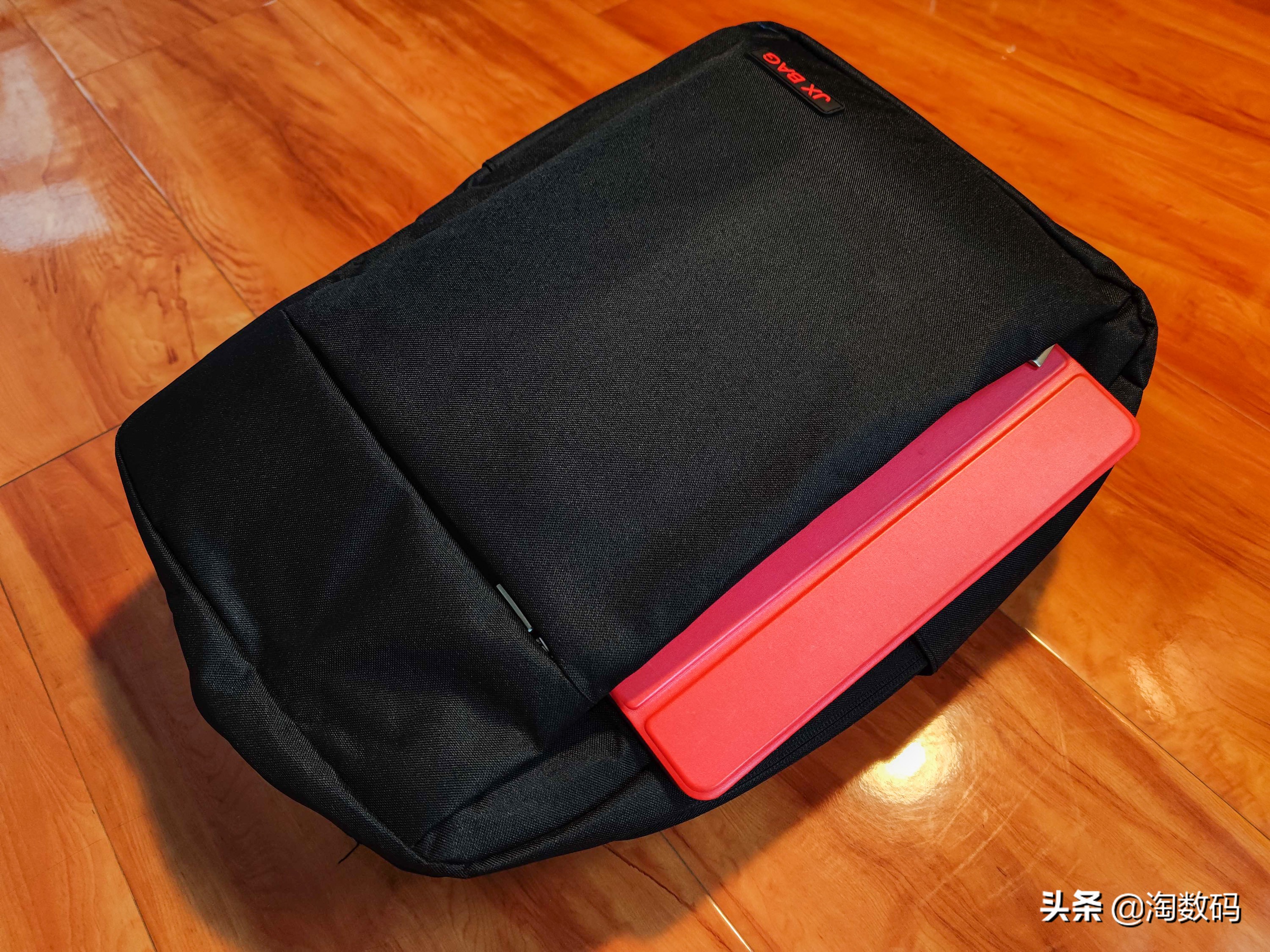 9块9双肩包装载力天花板?廉价国货通勤背包实用性检测+晒单简评