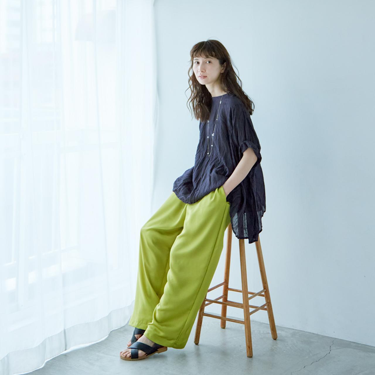 在日本生活中怎么穿衣,复古缎面长裤穿搭