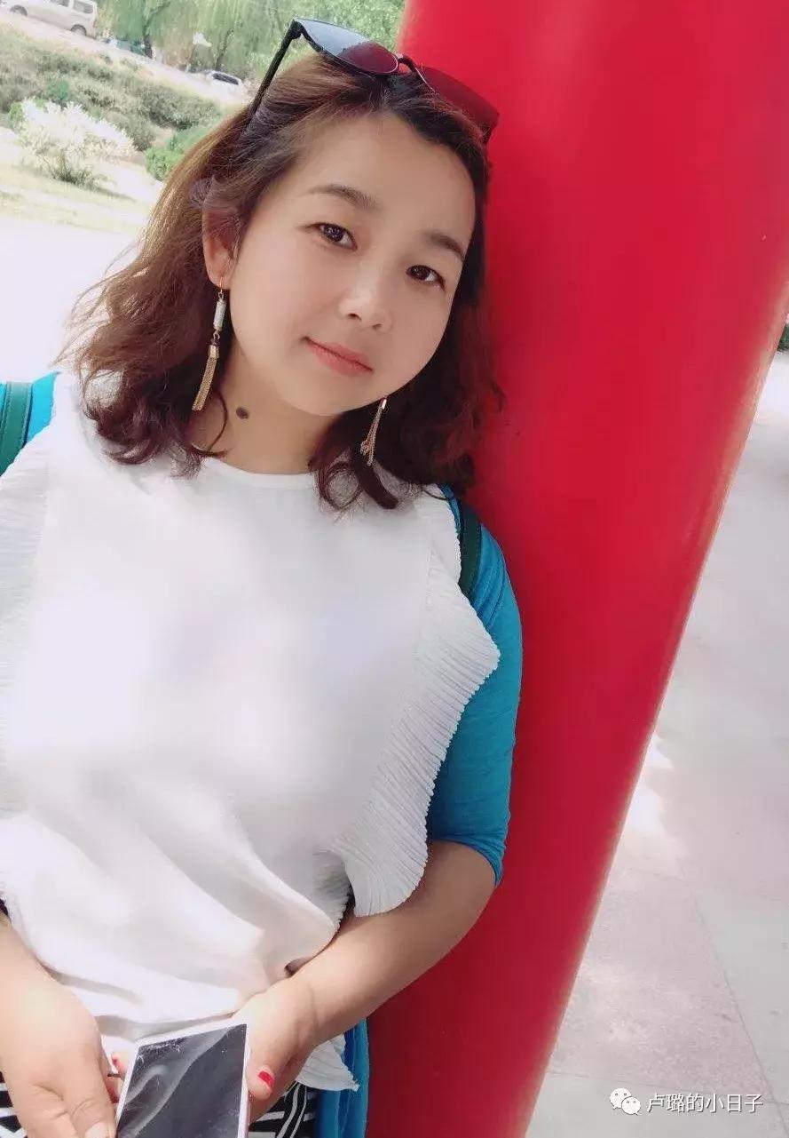 短期旅行必备化妆包是什么,出门手提袋便携女时尚化妆包