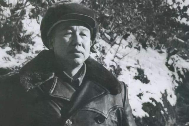 他两次改名后籍籍无名，第三次请毛主席赐名，终成开国上将