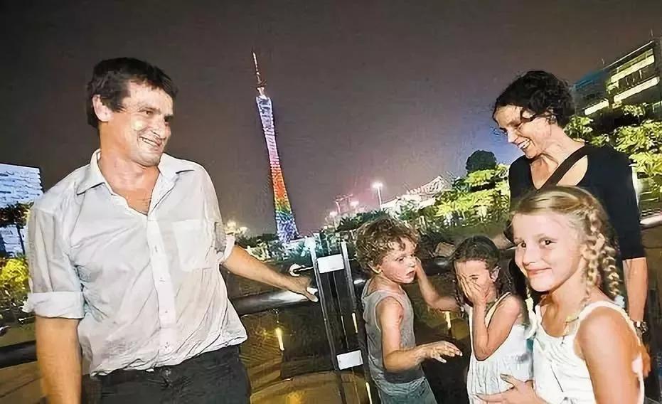 央视大楼设计特点地标式建筑,央视大厦建筑史