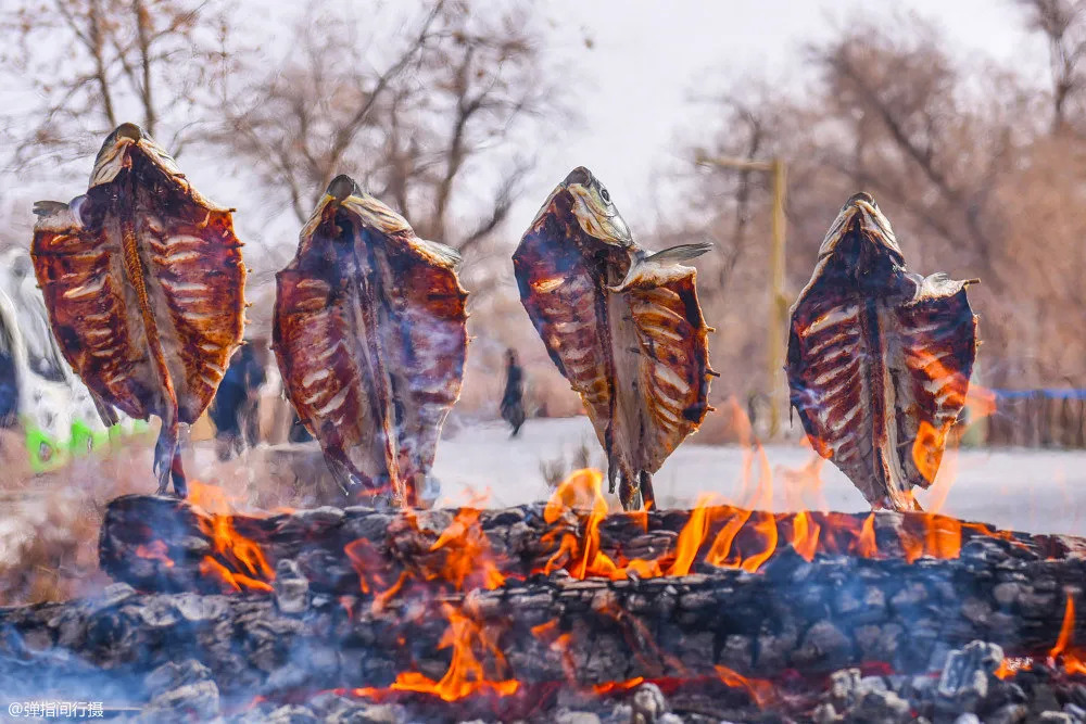 新疆和田夜市什么美食最好吃,和田夜市哪家的胡辣羊蹄好吃