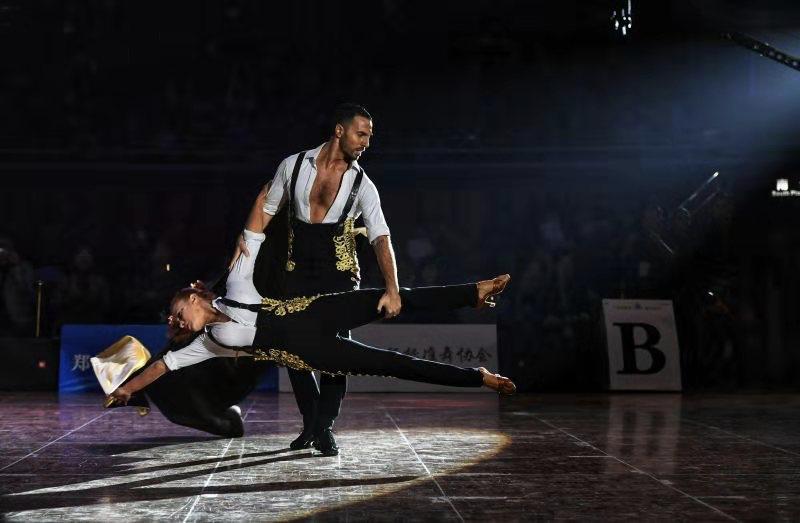 黑池国标舞大赛,黑池国标舞冠军表演
