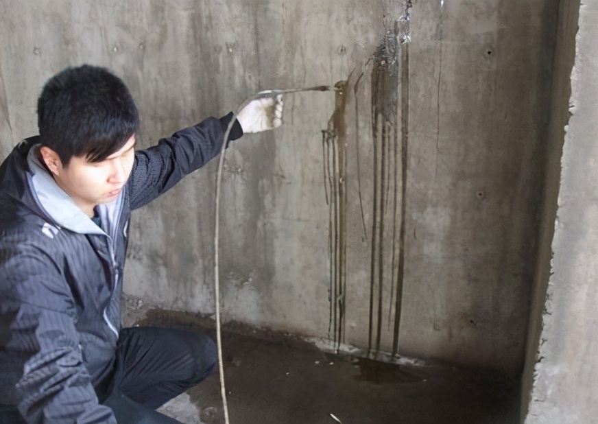 聚氨酯堵漏剂的使用方法视频,聚氨酯胶堵漏