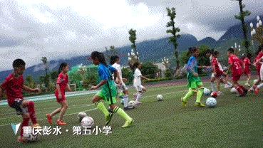 两天筹满300万！千万网友为“足球女孩”暴走