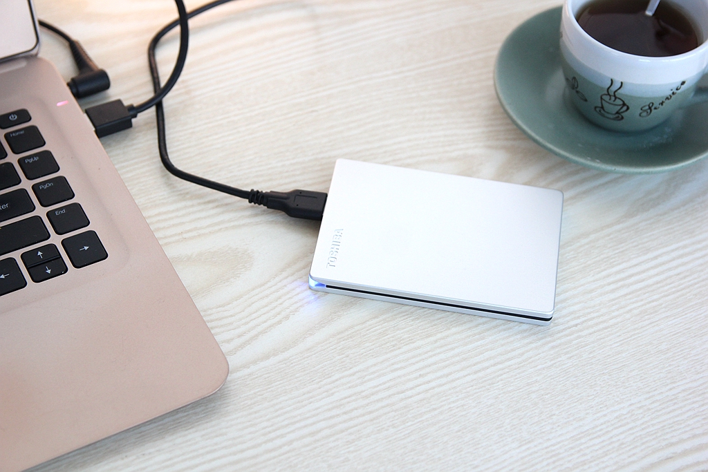 东芝移动硬盘slim1tb评测,东芝固态移动硬盘推荐评测