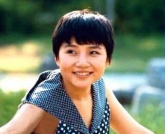 李娜在五台山唱的第一首歌的视频,李娜出家五台山第一次演唱的歌