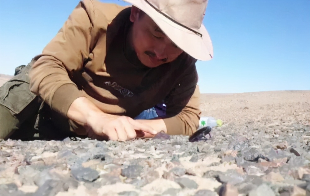 在中国捡到陨石上交会得到什么,捡到陨石可以不上交国家