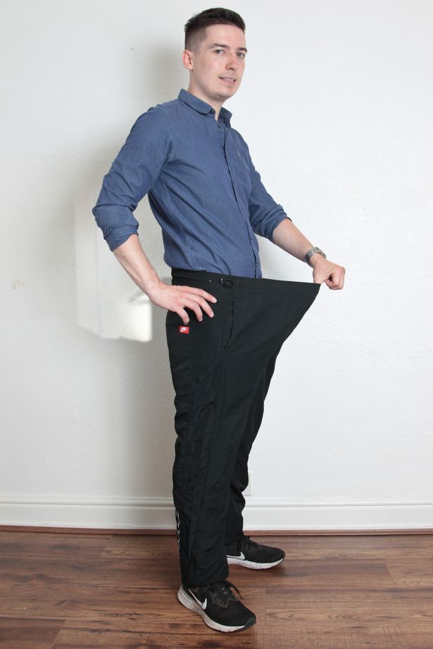 花2500块做催眠，骗自己已缩胃，200多斤英国小伙成功减掉120斤