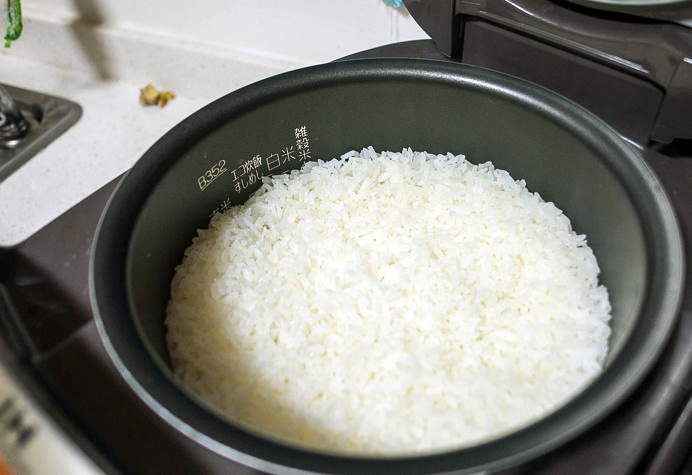 美的跟虎牌的电饭煲测评,象印电饭煲和美的哪个好