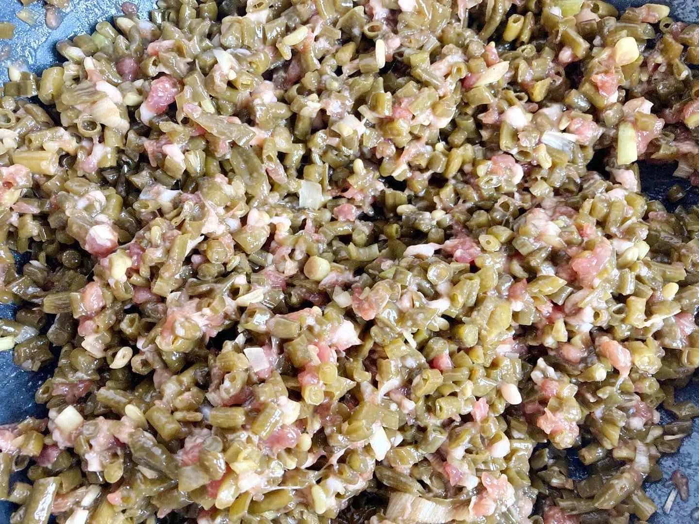 酸豆角香菇肉包,酸豆角肉包子正宗做法