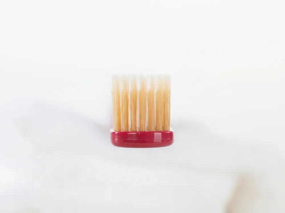 124年,祖孙三代人,死磕一把牙刷,年售6000万支