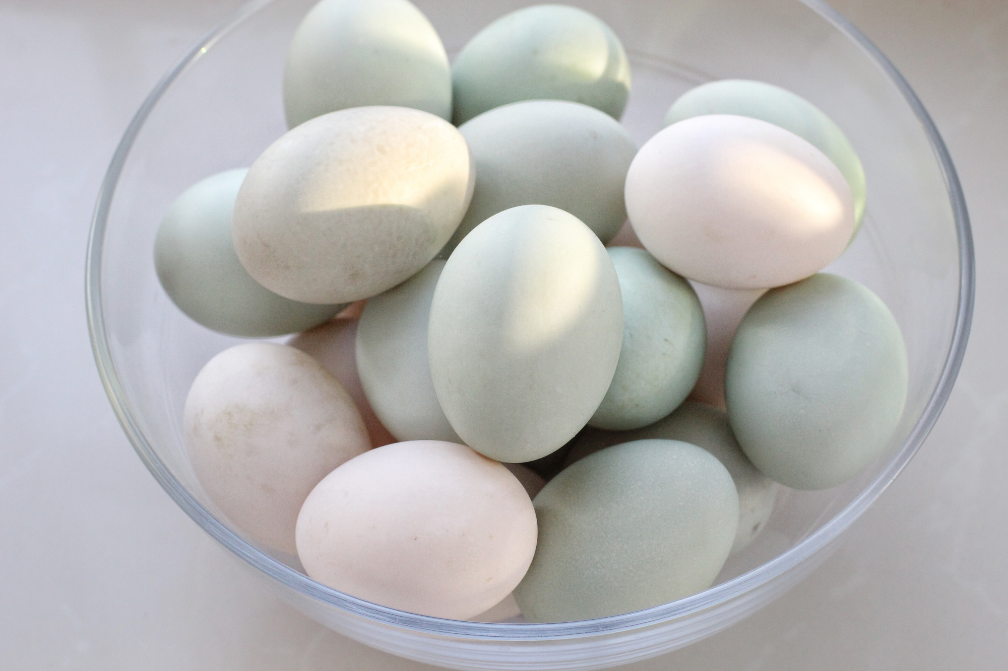 老式腌鸭蛋流油的方法,70岁老人腌鸭蛋的做法