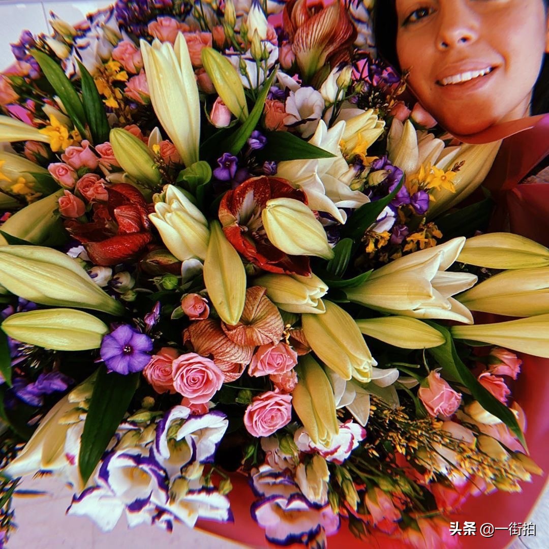 c罗为乔治娜去迪士尼,c罗为乔治娜剪头发