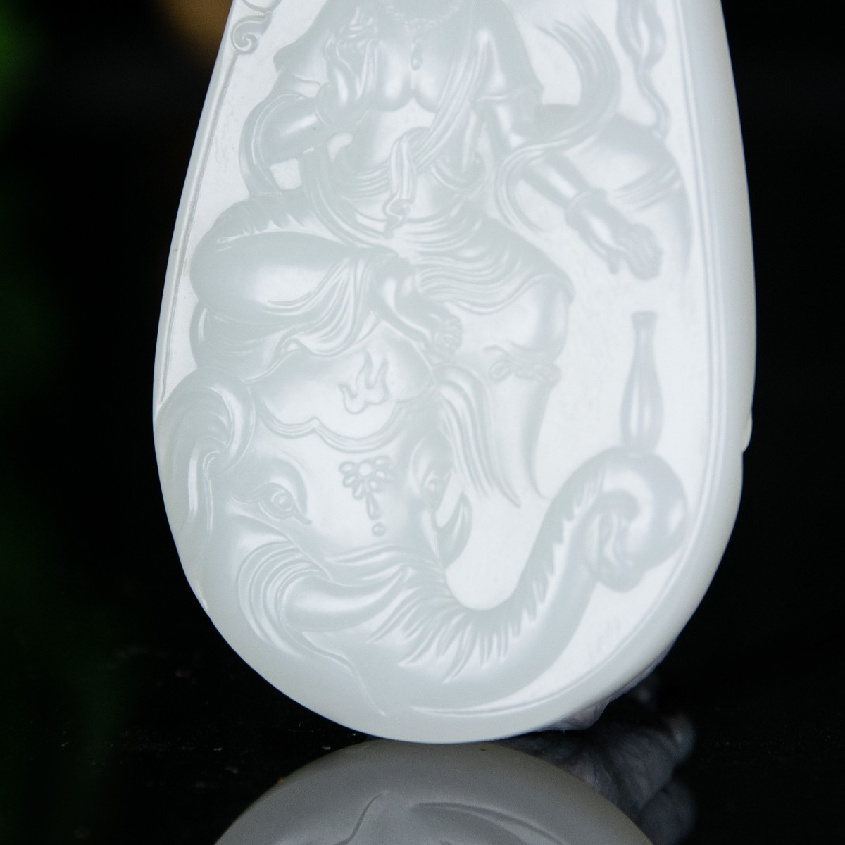 想买玉戴怎么样才不会买到假玉,买不起真玉可以戴便宜的吗