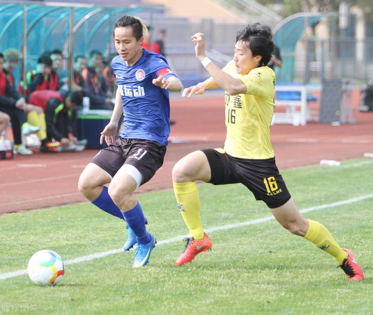 蒿俊闵为山东泰山队效力了几年,蒿俊闵中国球员留洋高光时刻