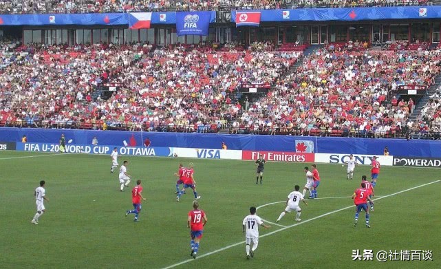 中国足球与外国足球文化差距,外媒评价中国不缺乏足球人才