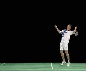 学会这几点，打好羽毛球高远球不再是梦