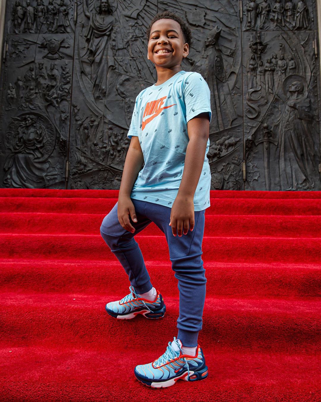 nike的swoosh设计灵感来源于,nike篮球鞋logo大全