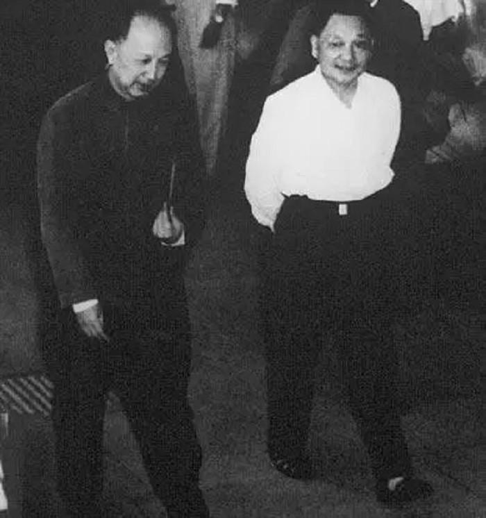 钱学森的父亲钱均夫有几个兄弟,钱学森与父亲钱均夫照片