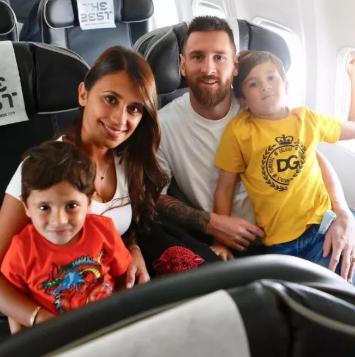 梅西是否已经是足坛历史第一人了,梅西再获世界足球先生