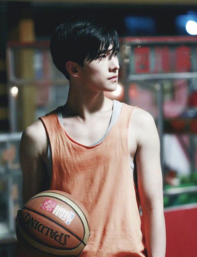 女生容易初中早恋的原因,初中班主任高情商处理早恋