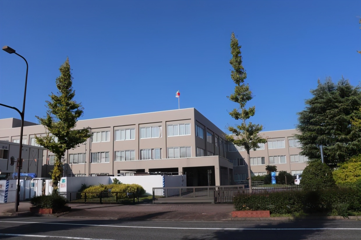 日网震怒！*兽禽**父亲从小学侵犯女儿到高中，狡辩是为了鼓励她