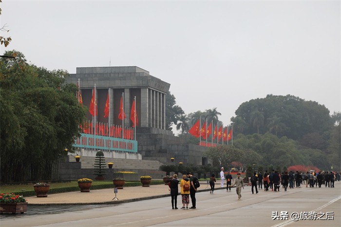 168块小草坪组成的广场，到越南河内必须去的地方