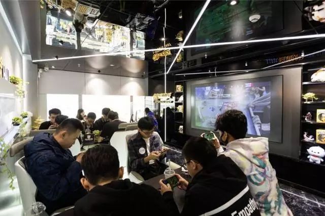 周黑鸭联动肯德基,饿了么周黑鸭联名