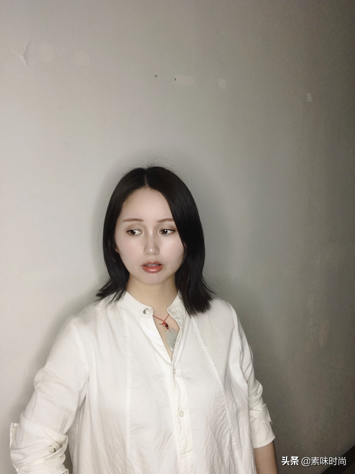 怎样的洗头方式才能让头发变柔顺,头发干枯毛糙自然卷用什么洗头