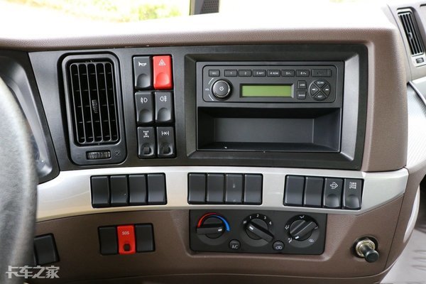 柳汽乘龙t5重卡,柳汽乘龙t5长头卡车