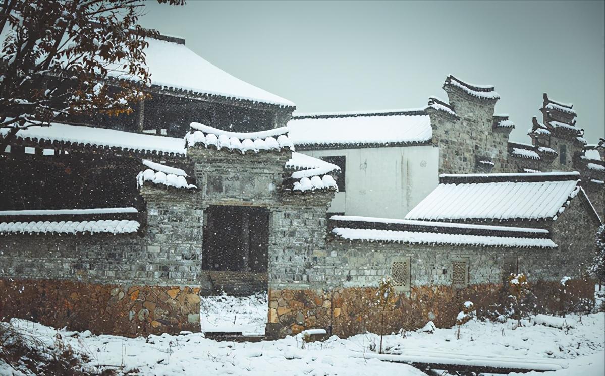 小时候的年夜饭，我们每家每户要吃猪蹄，你们那边的年夜饭呢？