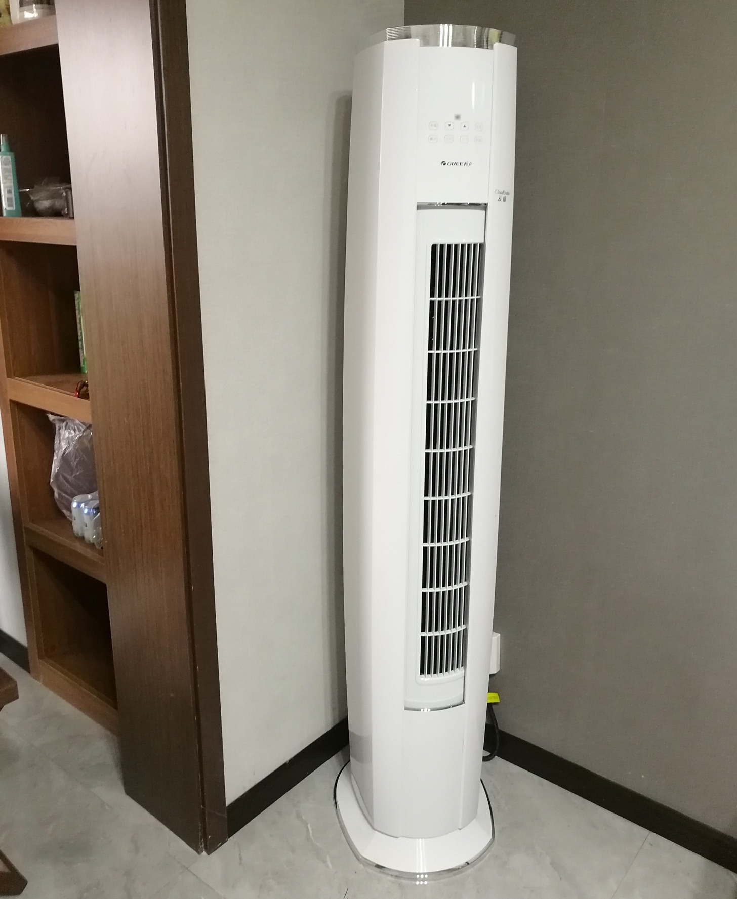 柜式空调和圆柱形空调优缺点,柜式空调圆柱形好还是方形好