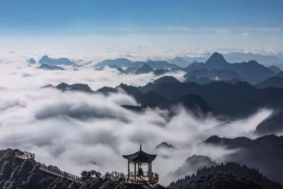 经过扶贫改造后乡村大变样,脱贫攻坚乡村旧貌