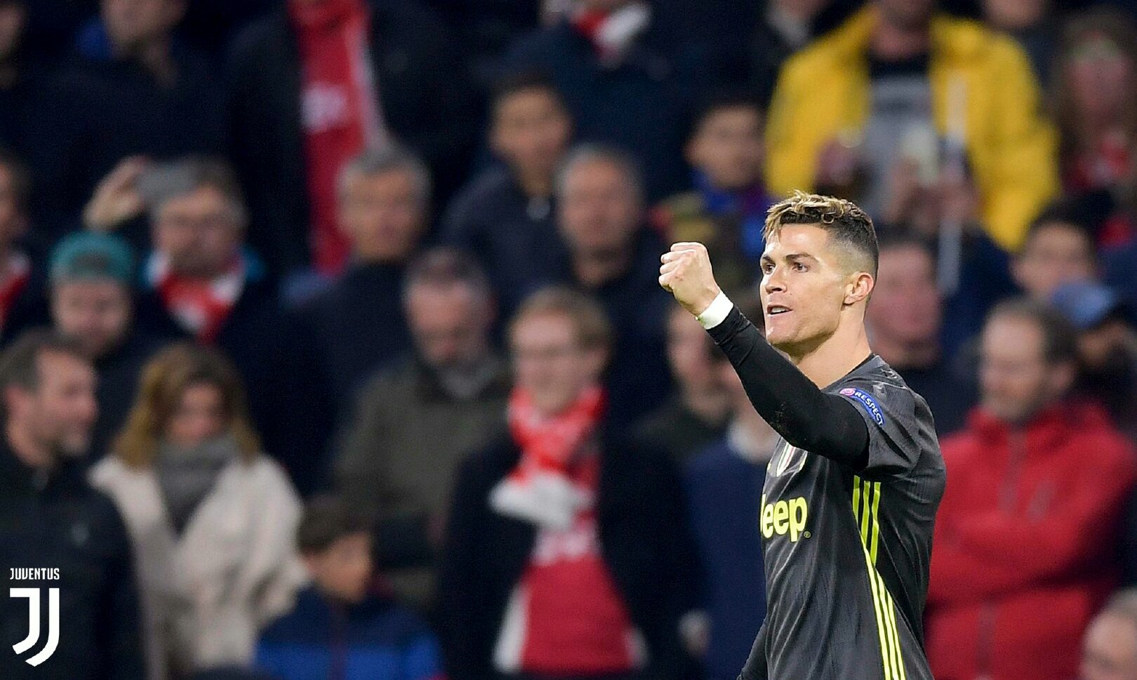 梅西进球后跑向瓜帅,梅西进球跳到皮克身上