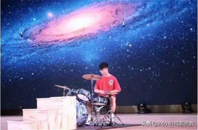 不用吆喝，学校办的好，家长最有发言权！孩子最有体验感！