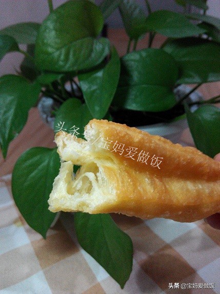 发面小油条怎么做酥脆松软,家常小油条的做法和发面全过程