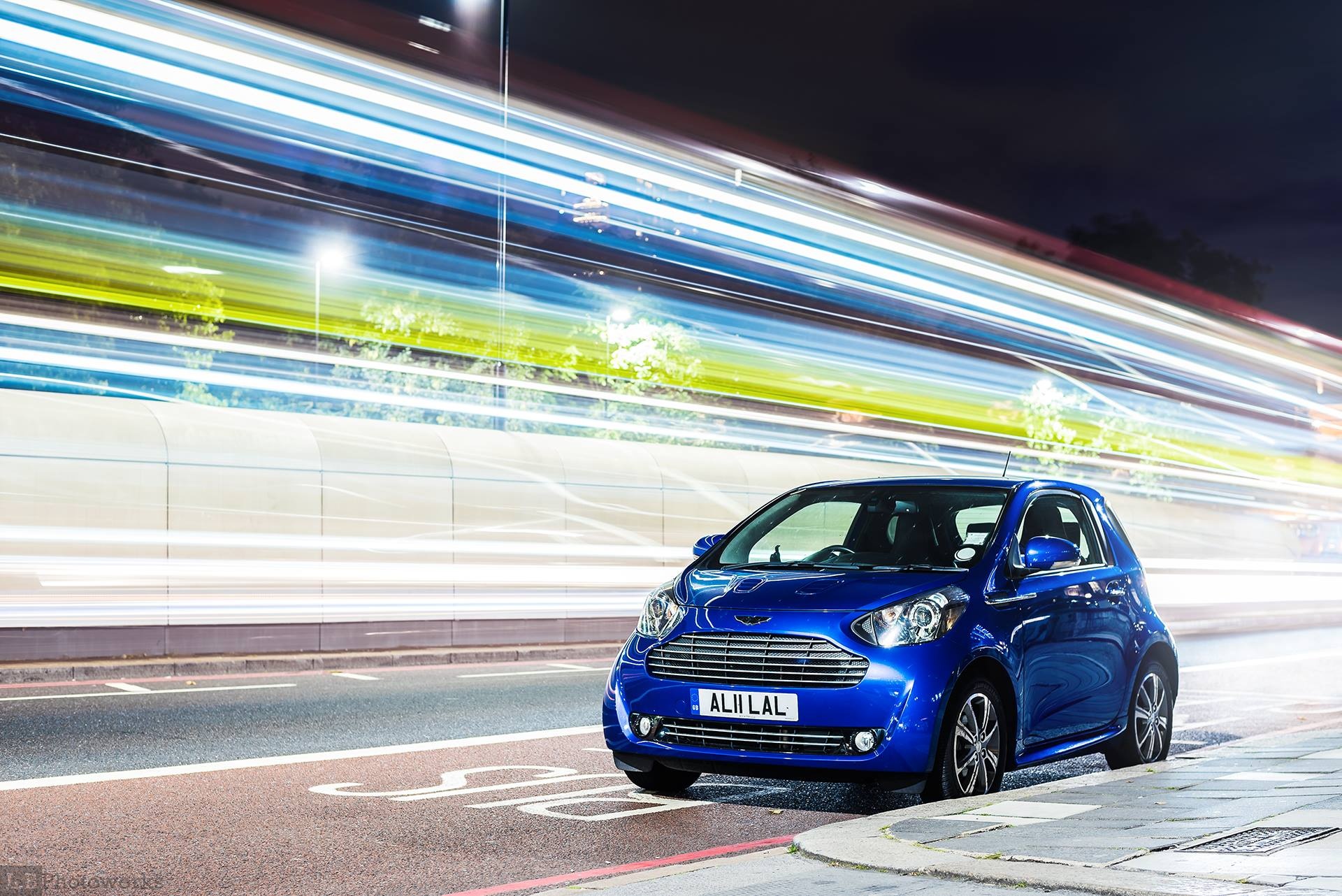 电脑壁纸夜色,电脑壁纸车夜拍