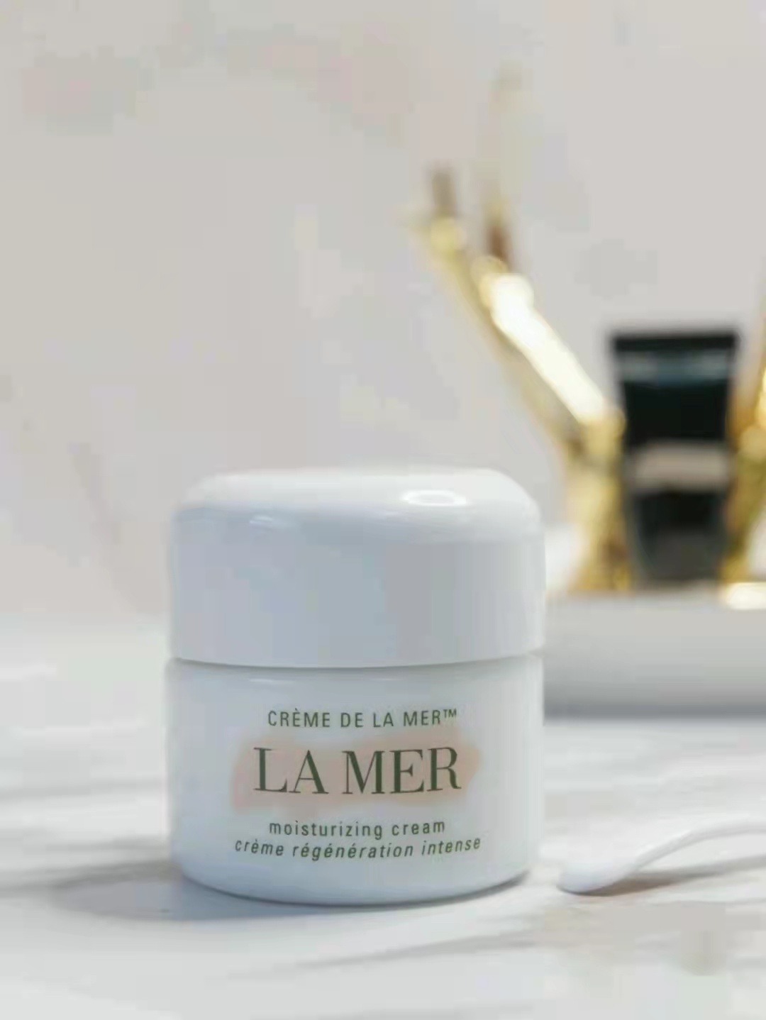 欧莱雅和赫莲娜面霜哪个好,海蓝之谜比赫莲娜好吗