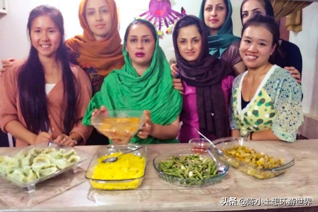 情侣环游中国买咖啡,90后情侣旅行卖咖啡