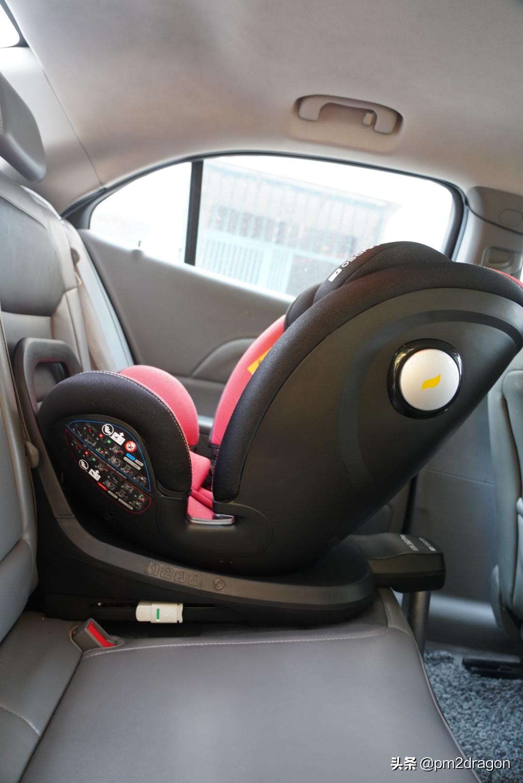 大宝小宝都能坐的婴儿车,大宝安全座椅