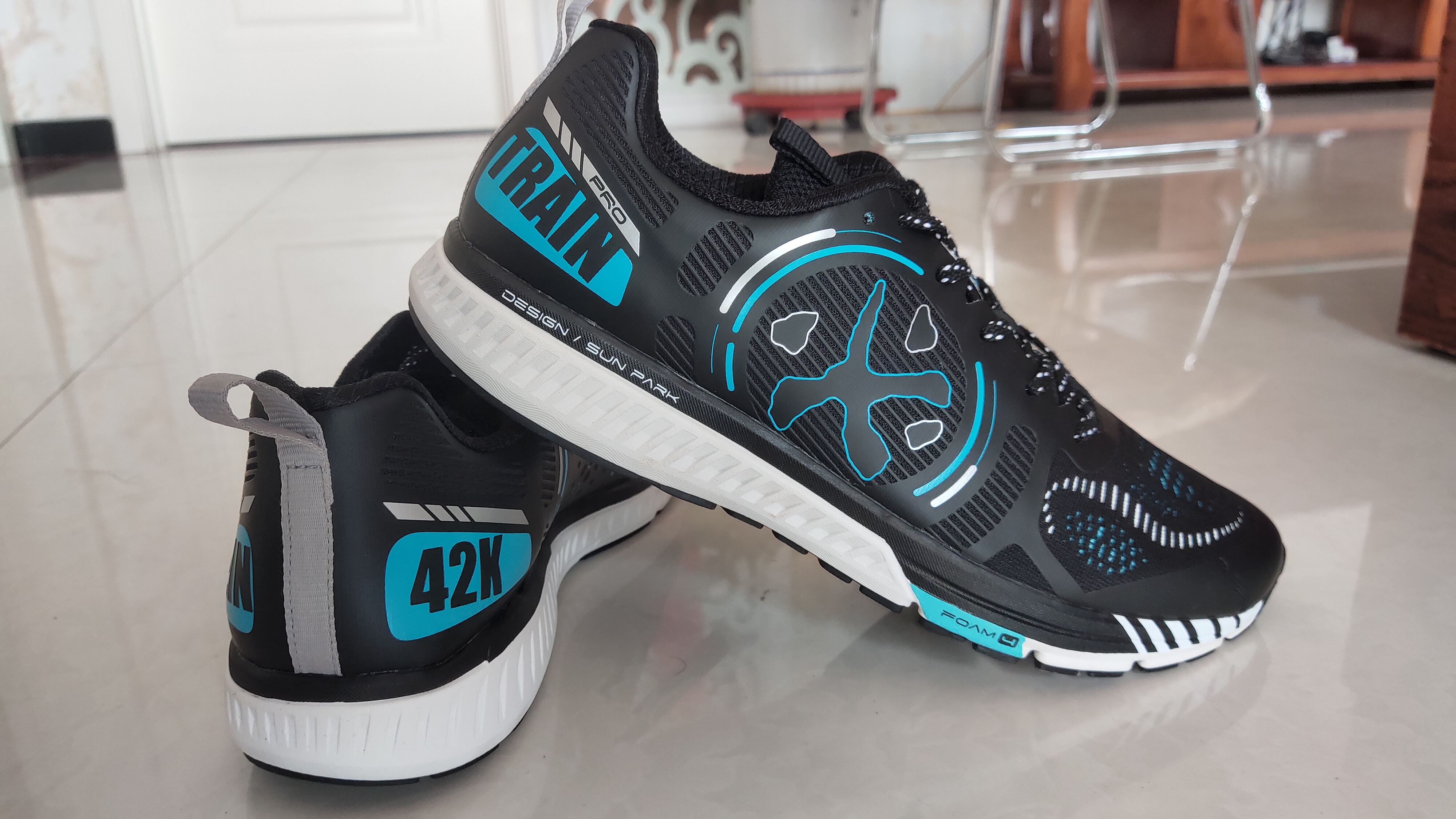 必迈42kpro跑鞋怎么样,国产跑鞋新品牌必迈hako