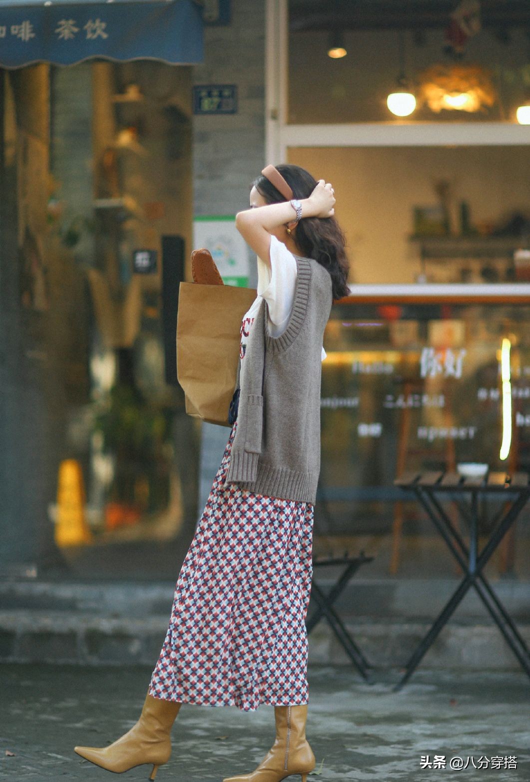 真正懂“穿搭”的女人，都知道碎花裙的挑选法则，清新简约有气质