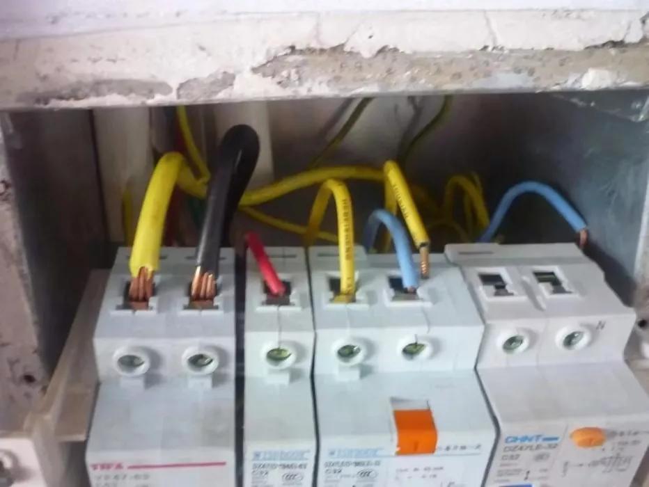 电表空开无规律跳闸,家里空开跳闸的原因怎么解决